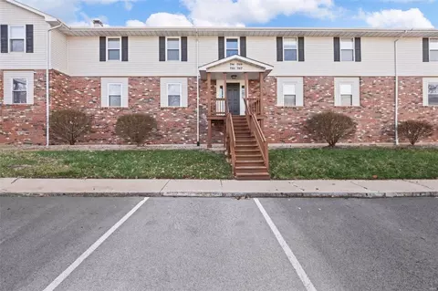 791 Boca Raton Dr #C, Saint Peters, MO 63376