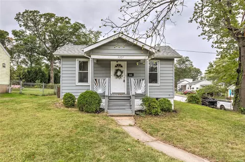2257 Wengler Ave, Saint Louis, MO 63114