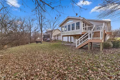 527 Rustic Valley Dr, Ballwin, MO 63021 photo 17