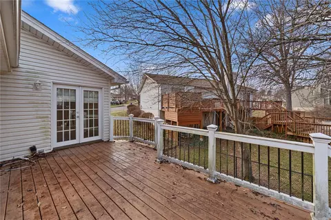 527 Rustic Valley Dr, Ballwin, MO 63021 photo 16