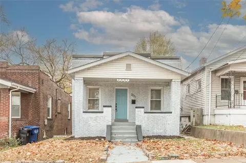 2031 Schaeffer Pl, Saint Louis, MO 63139
