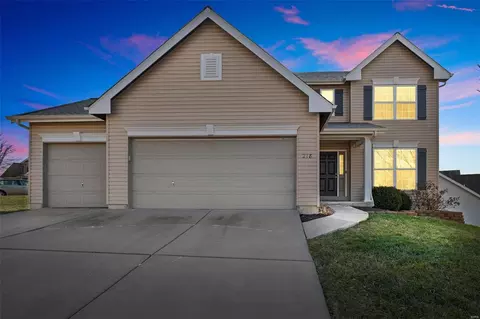 218 Hunters Heights Ct, Eureka, MO 63025