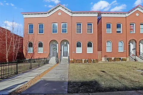 2343 Rutger St, Saint Louis, MO 63104