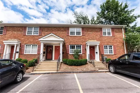 1611 Redbird Cv, Brentwood, MO 63144