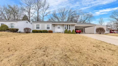 10422 Olney Dr, Saint Louis, MO 63136