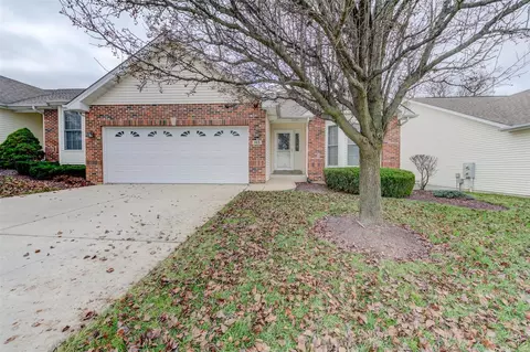 185 Fairgate Dr #51B, Saint Peters, MO 63376