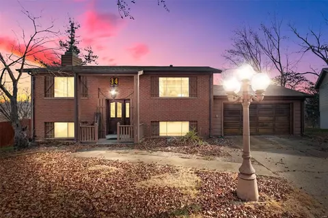34 Lori Cir, Maryland Heights, MO 63043