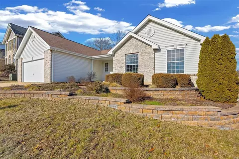 851 Emerald Oaks Ct, Eureka, MO 63025 photo 3