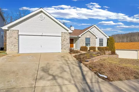 851 Emerald Oaks Ct, Eureka, MO 63025 photo 4