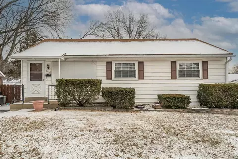 9548 Dulles Ct, Saint Louis, MO 63123