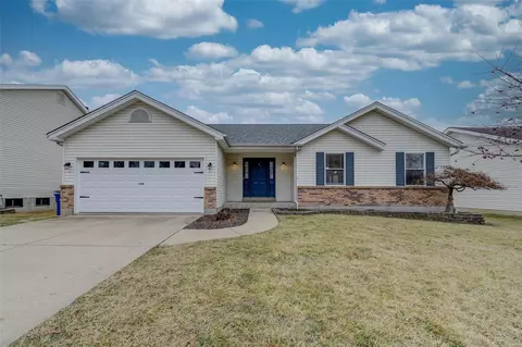3 Park Charles Blvd S, Saint Peters, MO 63376