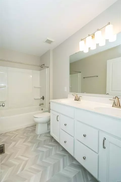 Bath - 1557 Misty River Dr, O'fallon, MO 63366 photo 7 of 7