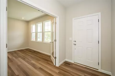 Entry Way - 1557 Misty River Dr, O'fallon, MO 63366 photo 3 of 5