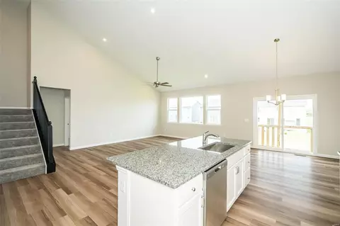 Kitchen - 1557 Misty River Dr, O'fallon, MO 63366 photo 6 of 6