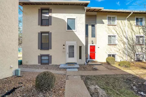 155 Carmel Woods Dr, Ellisville, MO 63021