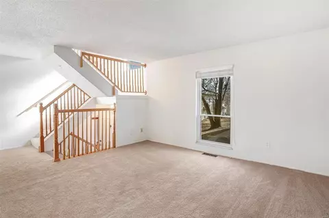 155 Carmel Woods Dr, Ellisville, MO 63021 photo 5