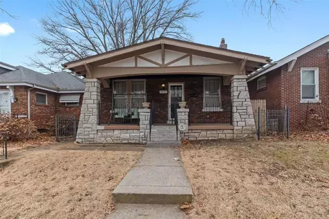 4327 Dewey Ave, Saint Louis, MO 63116