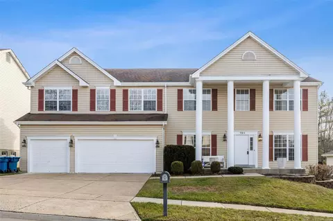 720 Turrentine Trl, Creve Coeur, MO 63141
