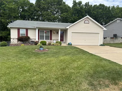 703 Longhorn Dr, O'fallon, MO 63368