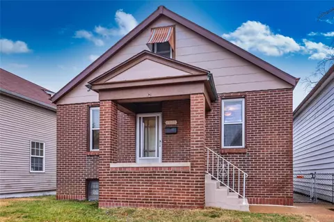 5342 West Ave, Saint Louis, MO 63116