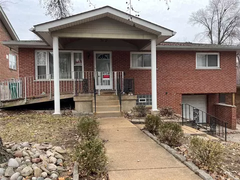 7725 Murdoch Ave, Saint Louis, MO 63119