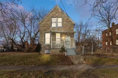 6621 Chamberlain Ave, Saint Louis, MO 63130