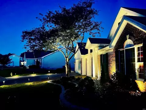 4 Spring Orchard Ct, O'fallon, MO 63368 photo 2