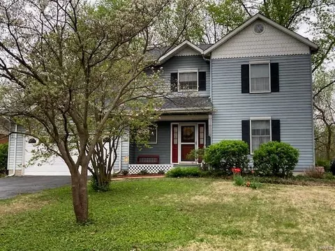 15 S Schlueter Ave, Saint Louis, MO 63135