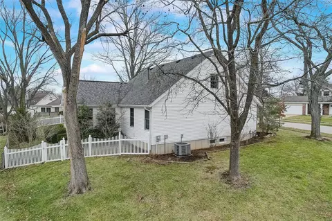 823 Pine Village Ct, Ballwin, MO 63021 photo 54