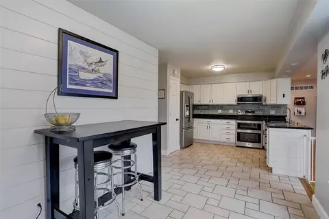823 Pine Village Ct, Ballwin, MO 63021 photo 8