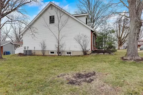 823 Pine Village Ct, Ballwin, MO 63021 photo 44