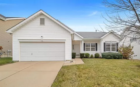 8 Horizon Ridge Ct, Saint Charles, MO 63303
