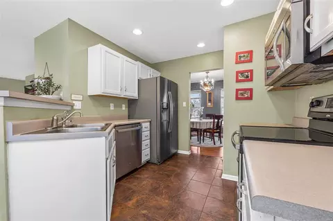 2364 Eagle Forest Dr, Saint Charles, MO 63303 photo 8