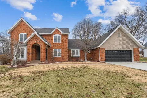 407 Savannah Ridge Dr, Saint Charles, MO 63303