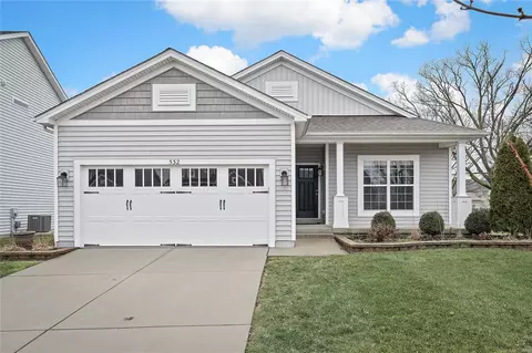 532 Country Landing Dr, Lake Saint Louis, MO 63367