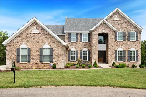17941 Homestead Bluffs Dr, Wildwood, MO 63005