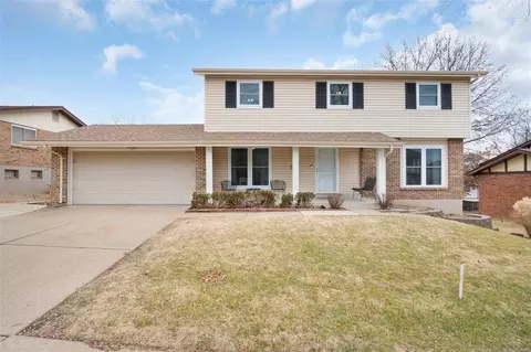 14539 Rockypoint Dr, Florissant, MO 63034