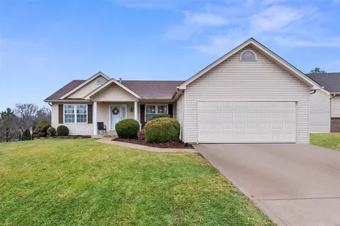 2617 Breezy Point Ln, O'fallon, MO 63368