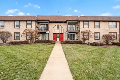 11927 Villa Dorado Dr #G, Saint Louis, MO 63146
