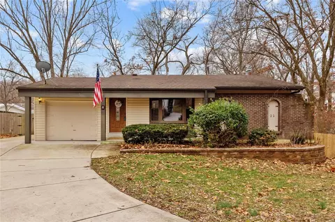16 Walker Ln, Valley Park, MO 63088