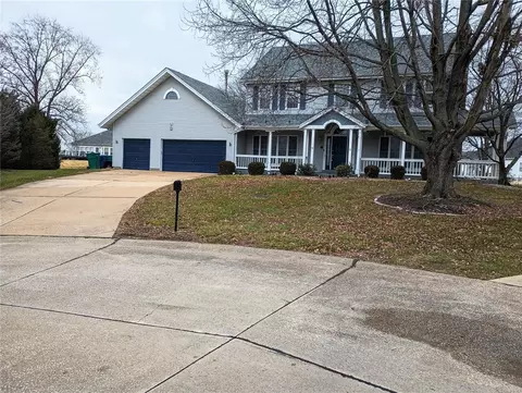 1107 Spectacular Bid Ct, Florissant, MO 63034
