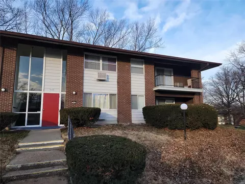 7423 Sieloff Dr #C, Hazelwood, MO 63042