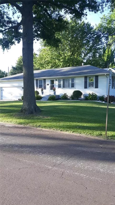 9250 Macon Ave, Saint Louis, MO 63134