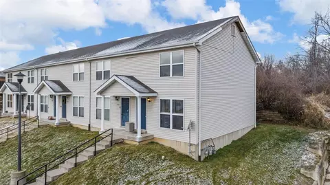 1441 Alberta Dr #6, Saint Charles, MO 63303