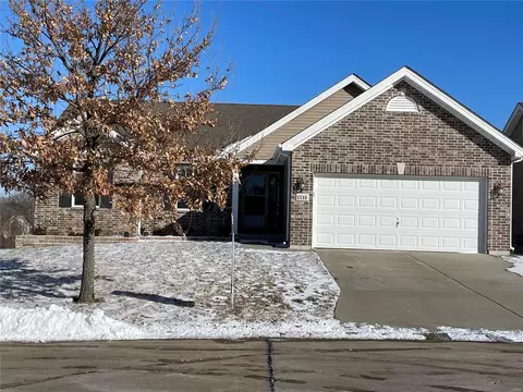1118 Nashville St, Saint Peters, MO 63376