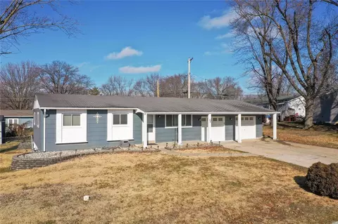110 Harvest Dr, Saint Charles, MO 63304