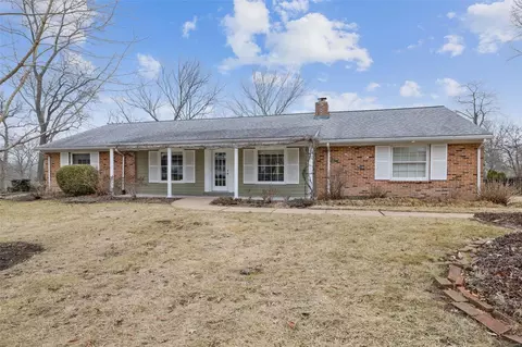 119 Wildwood Ln, Kirkwood, MO 63122