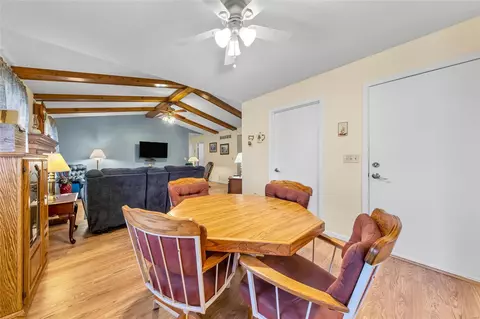 207 Surrey Ct, O'fallon, MO 63366 photo 11