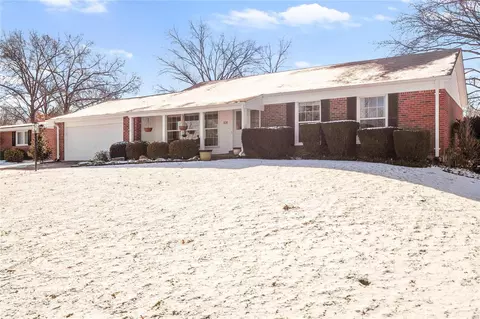 331 Meadowbrook Dr, Ballwin, MO 63011 photo 26