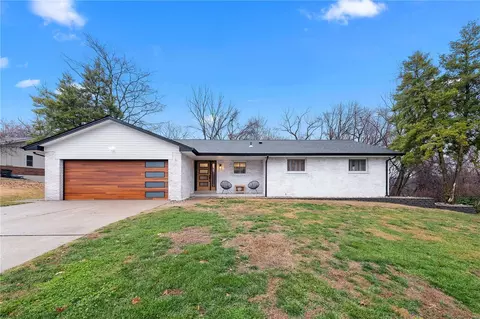 6 Rio Vista Dr, Saint Charles, MO 63303